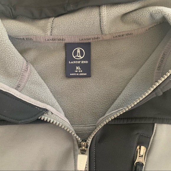 Lands End water resistant jacket - Picture 3 of 4